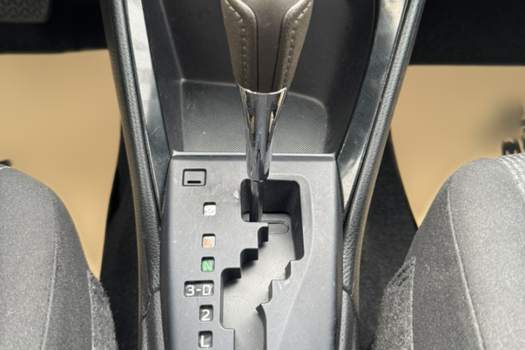 Toyota Vios 2015 immagine di auto #19