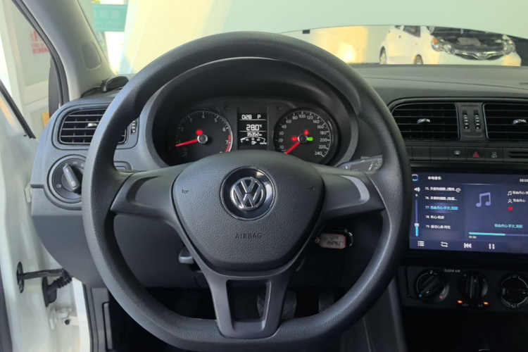 Volkswagen Polo 2019 #15 Volkswagen Polo 2019 صورة سيارة #15