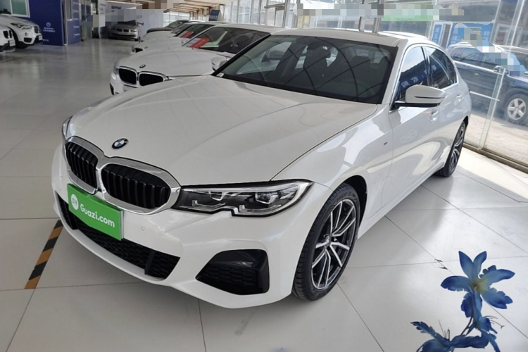 BMW 3 Series 2021 #2 BMW 3 Series 2021 car image #2