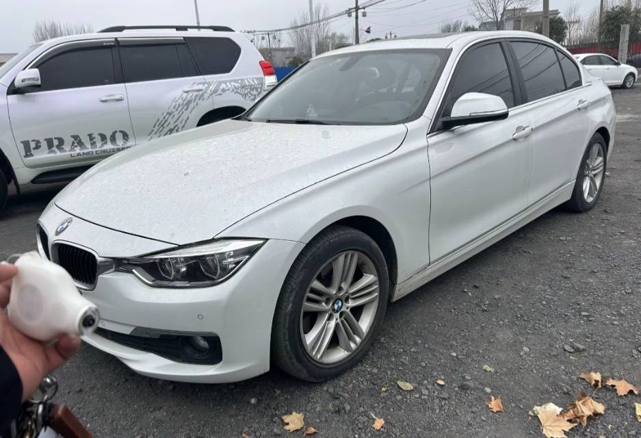 BMW 3 Series 2017 BMW 3 Series 2017 car image