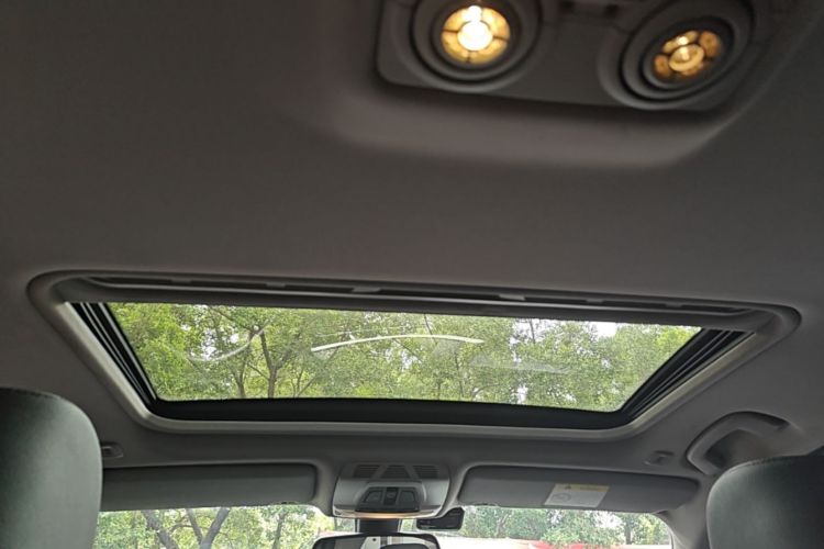 BMW 3 Series 2017 car image #18