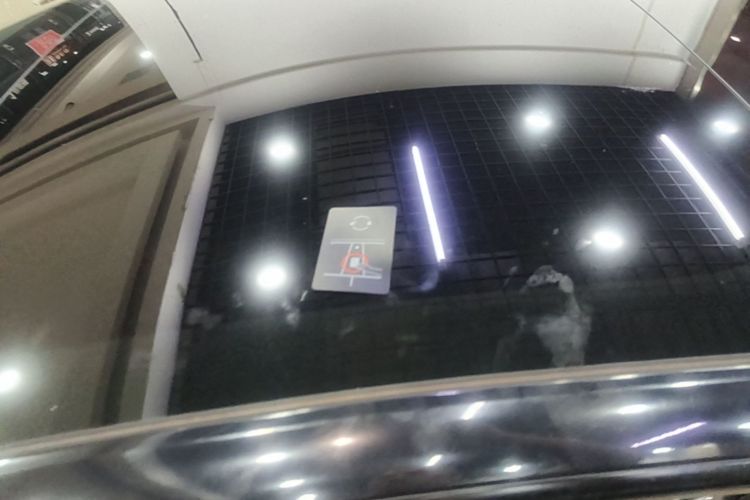 Tesla Model 3 2021 car image #25