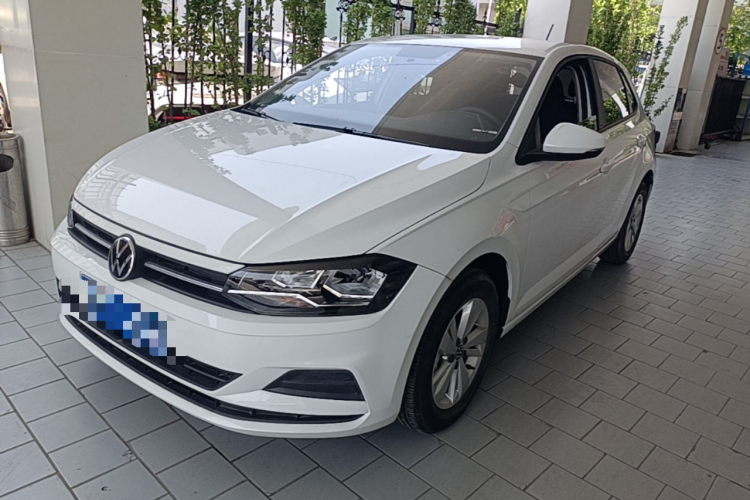 Volkswagen Polo 2023 car image #2