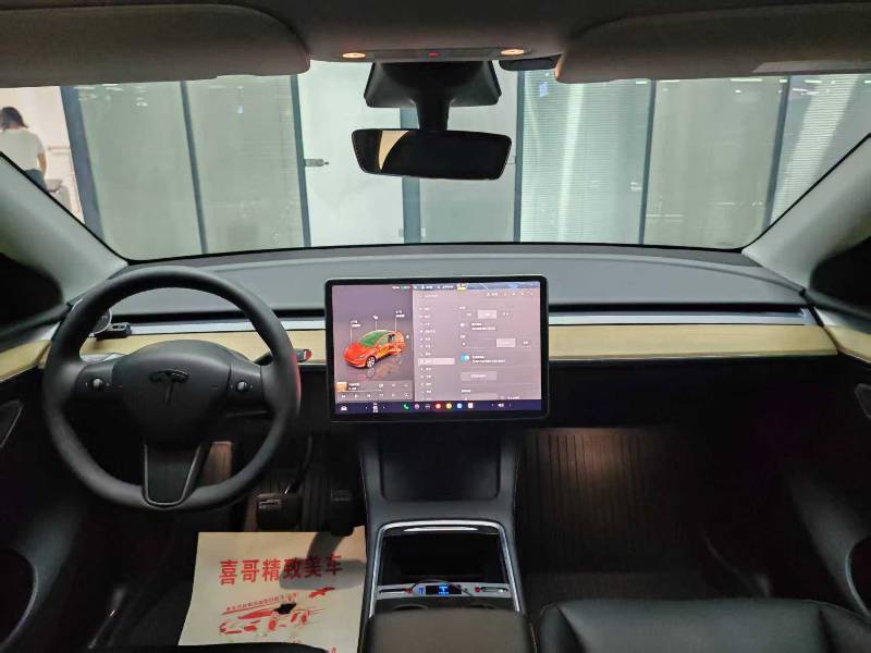 Tesla Model Y 2023 #9 Tesla Model Y 2023 car image #9