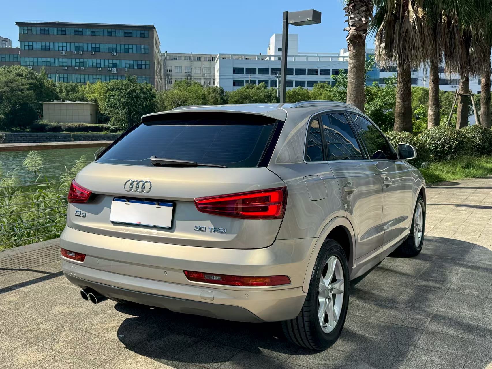 Audi Q3 2017 #5 Audi Q3 2017 car image #5