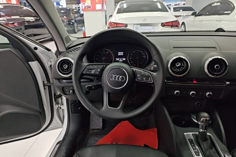 Audi A3 2020 car image #11