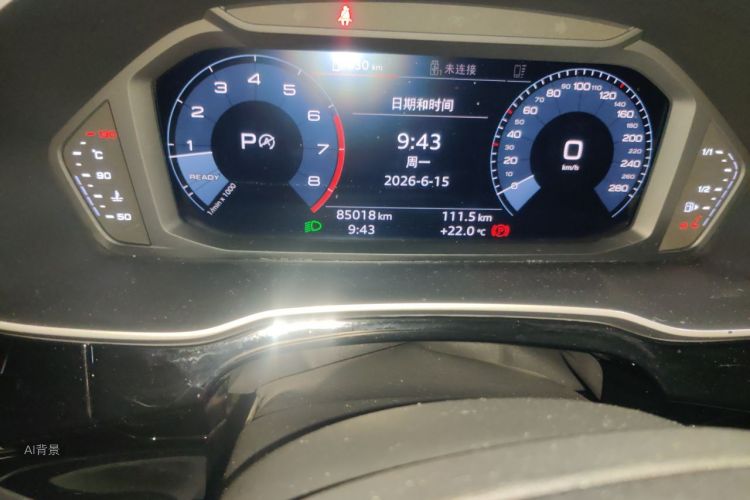 Audi Q3 2019 car image #14