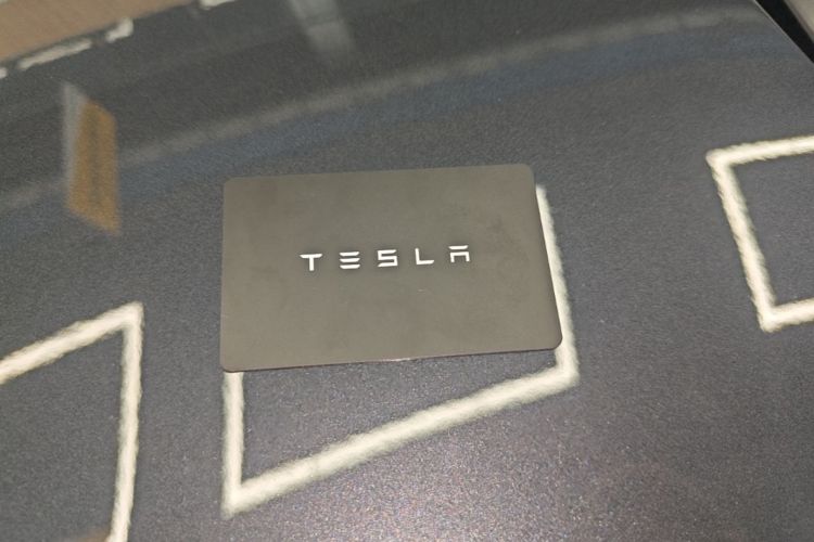 Tesla Model Y 2024 #9 Tesla Model Y 2024 car image #9