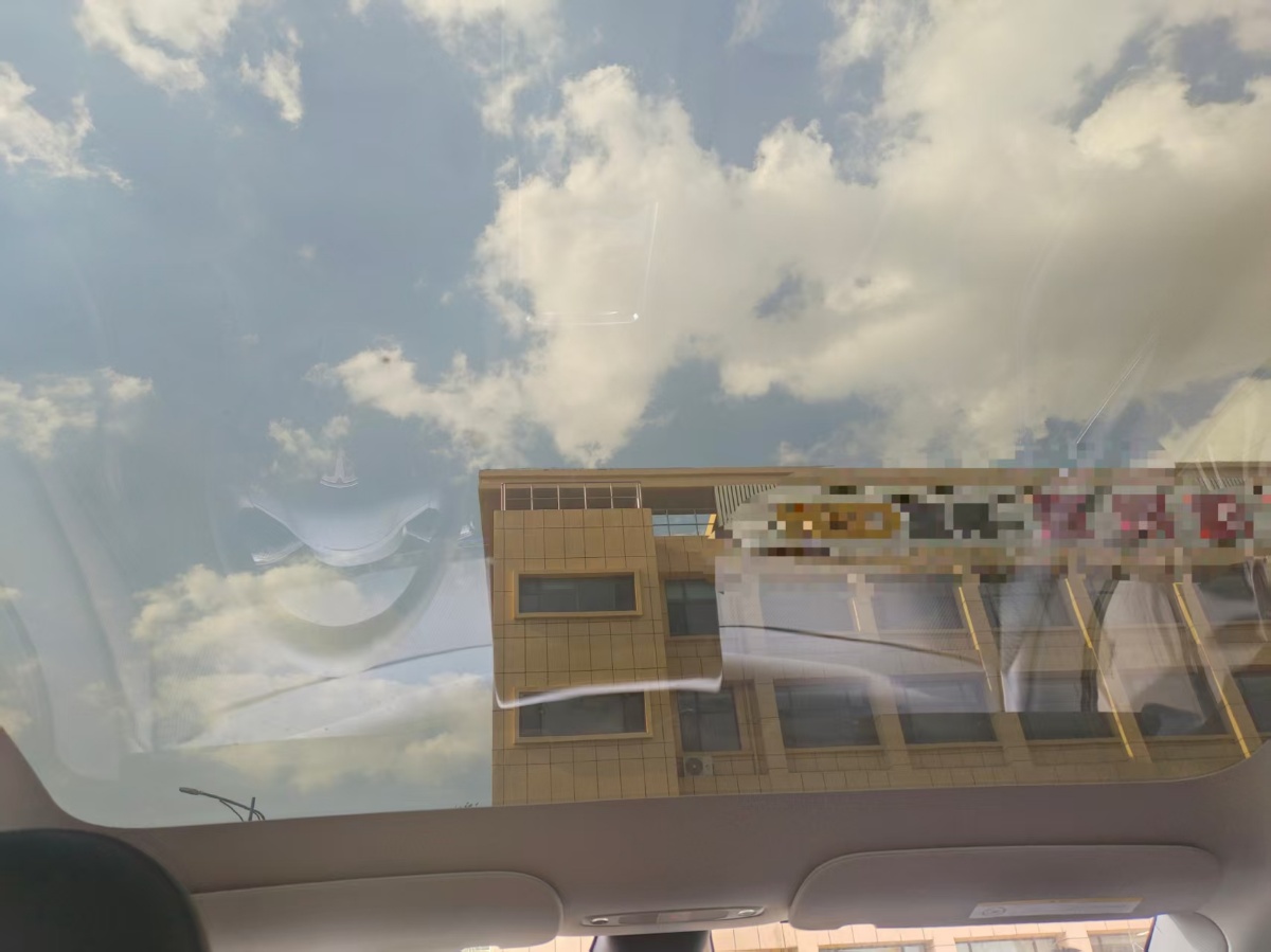 Tesla Model Y 2023 car image #5
