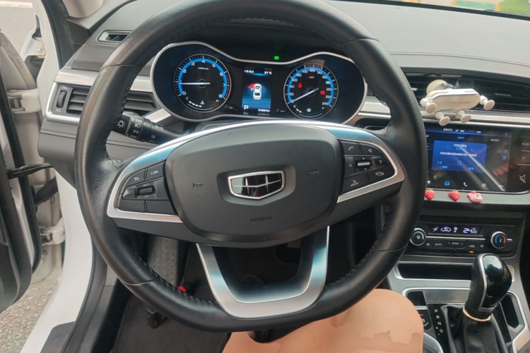 GEELY Emgrand 2019 #11 GEELY Emgrand 2019 car image #11