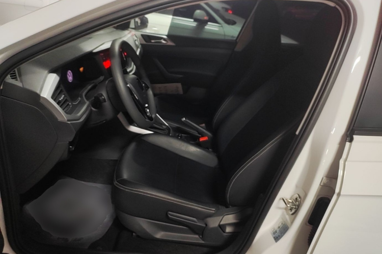 Volkswagen Polo 2023 car image #15