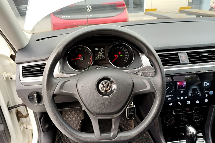 Volkswagen Bora 2022 car image #11