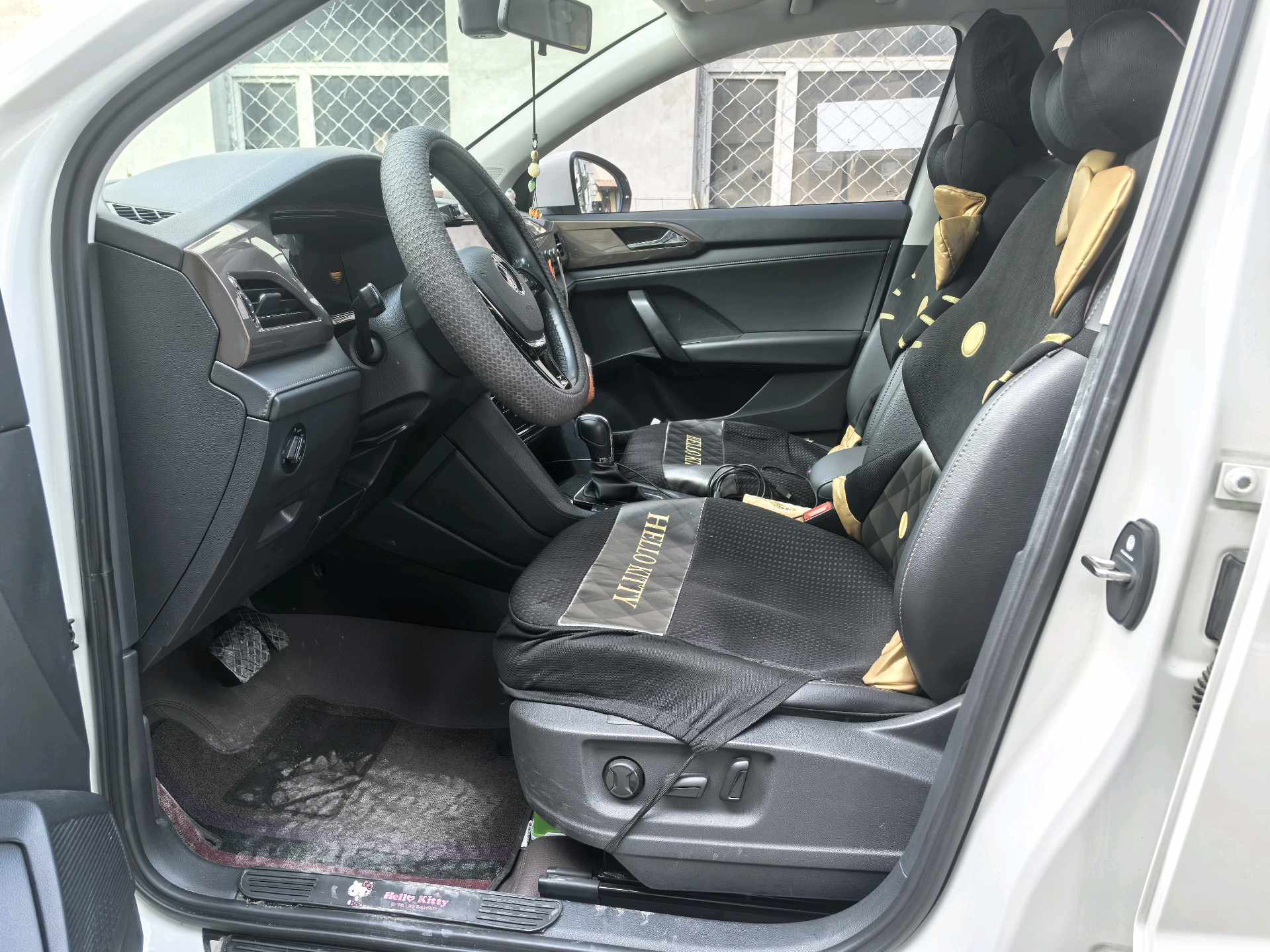 2022 immagine di auto #6