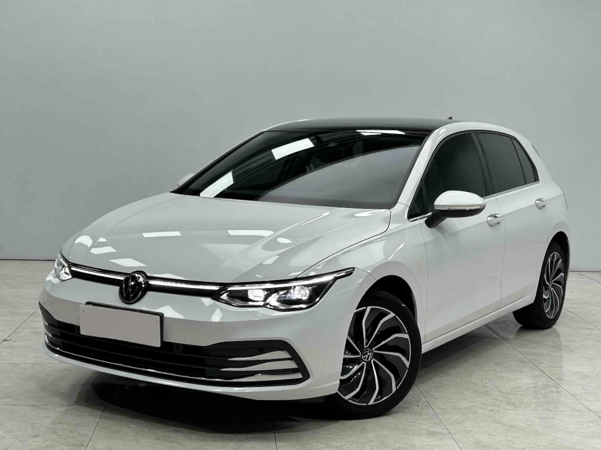 Volkswagen Golf 2023 car image 