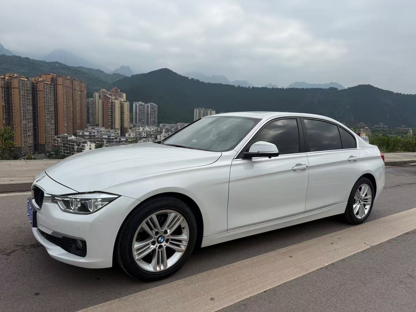 BMW 3 Series 2017 car image 
