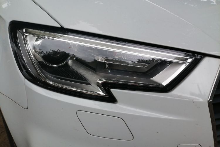 Audi A3 2018 car image #8