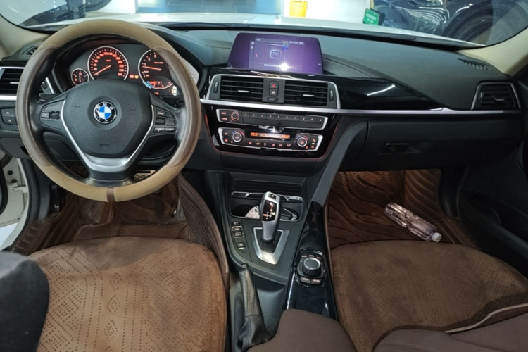 BMW 3 Series 2018 #11 BMW 3 Series 2018 car image #11