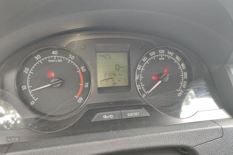 Skoda Rapid 2014 #14 Skoda Rapid 2014 image de voiture #14