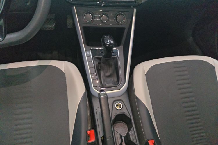 Volkswagen Polo 2020 immagine di auto #14