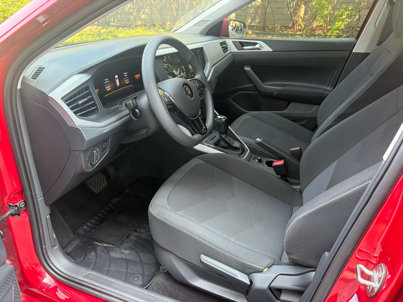 Volkswagen Polo 2023 car image #9