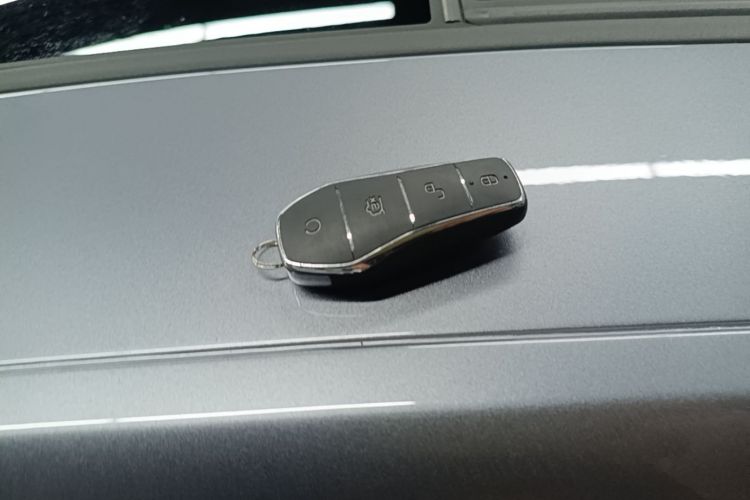 BYD Han 2022 car image #9