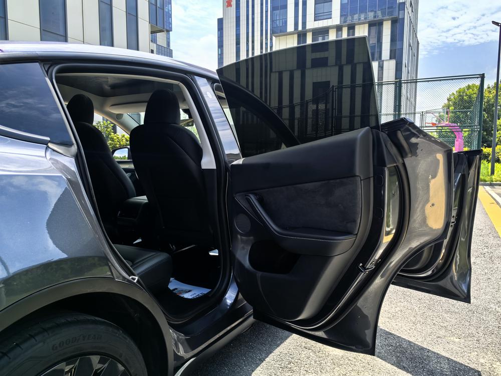 Tesla Model Y 2023 #9 Tesla Model Y 2023 car image #9