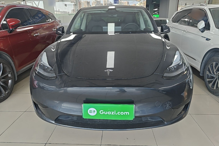 Tesla Model Y 2024 #3 Tesla Model Y 2024 immagine di auto #3