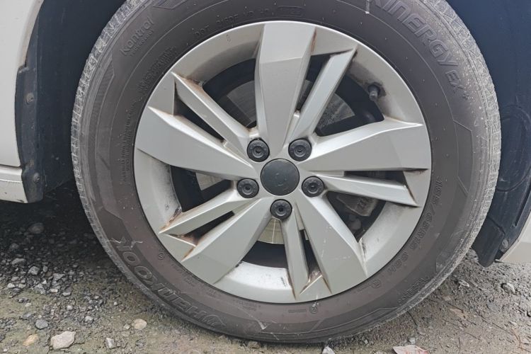 Volkswagen Polo 2022 car image #6