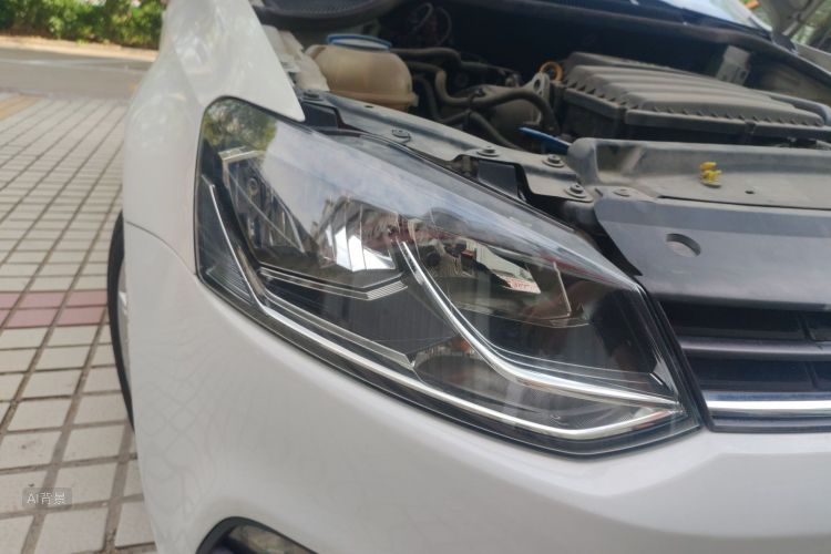 Volkswagen Polo 2015 изображение автомобиля #8