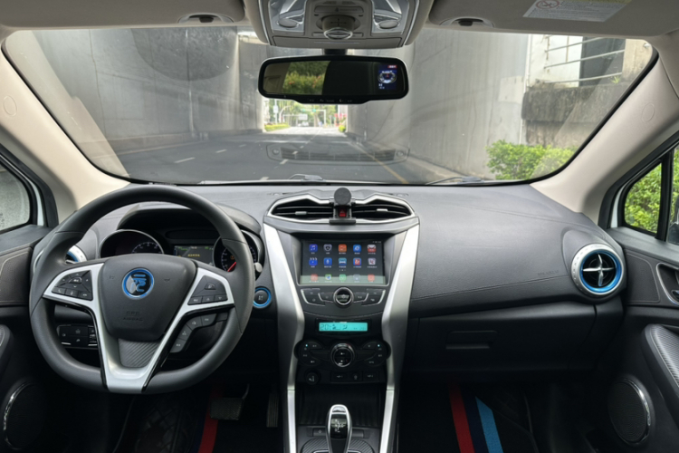 BYD Yuan New Energy 2019 car image #16