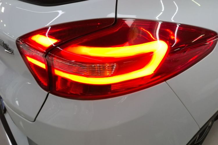 GEELY Emgrand GS 2016 car image #8