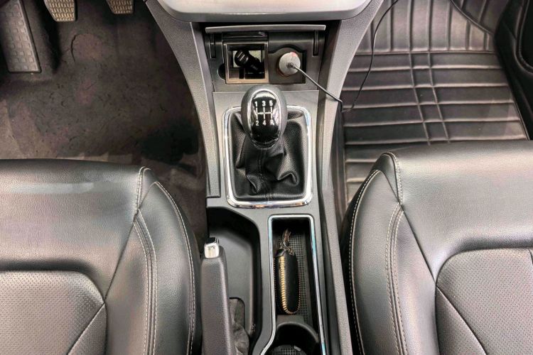 GEELY Emgrand 2015 car image #21