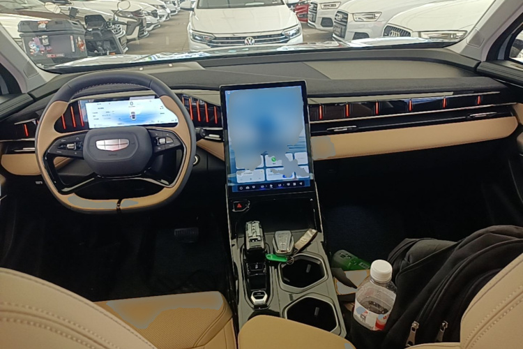 GEELY Boyue L 2023 car image #10