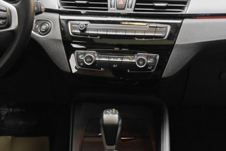 BMW X1 2019 imagen de coche #22