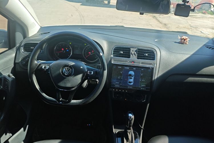 Volkswagen Polo 2016 #11 Volkswagen Polo 2016 car image #11