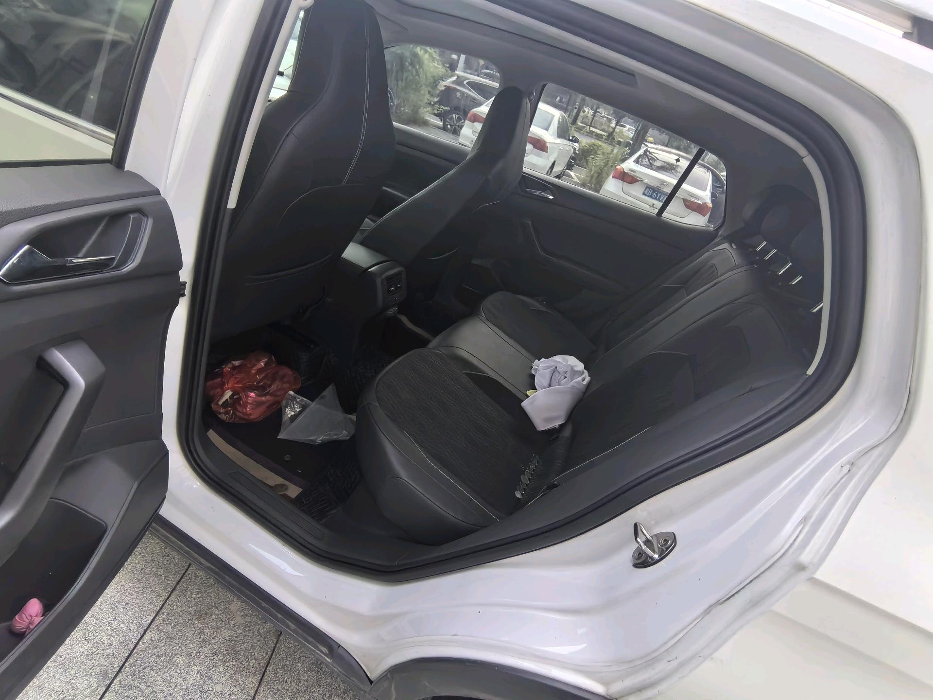 Volkswagen T-Cross 2020 car image #6