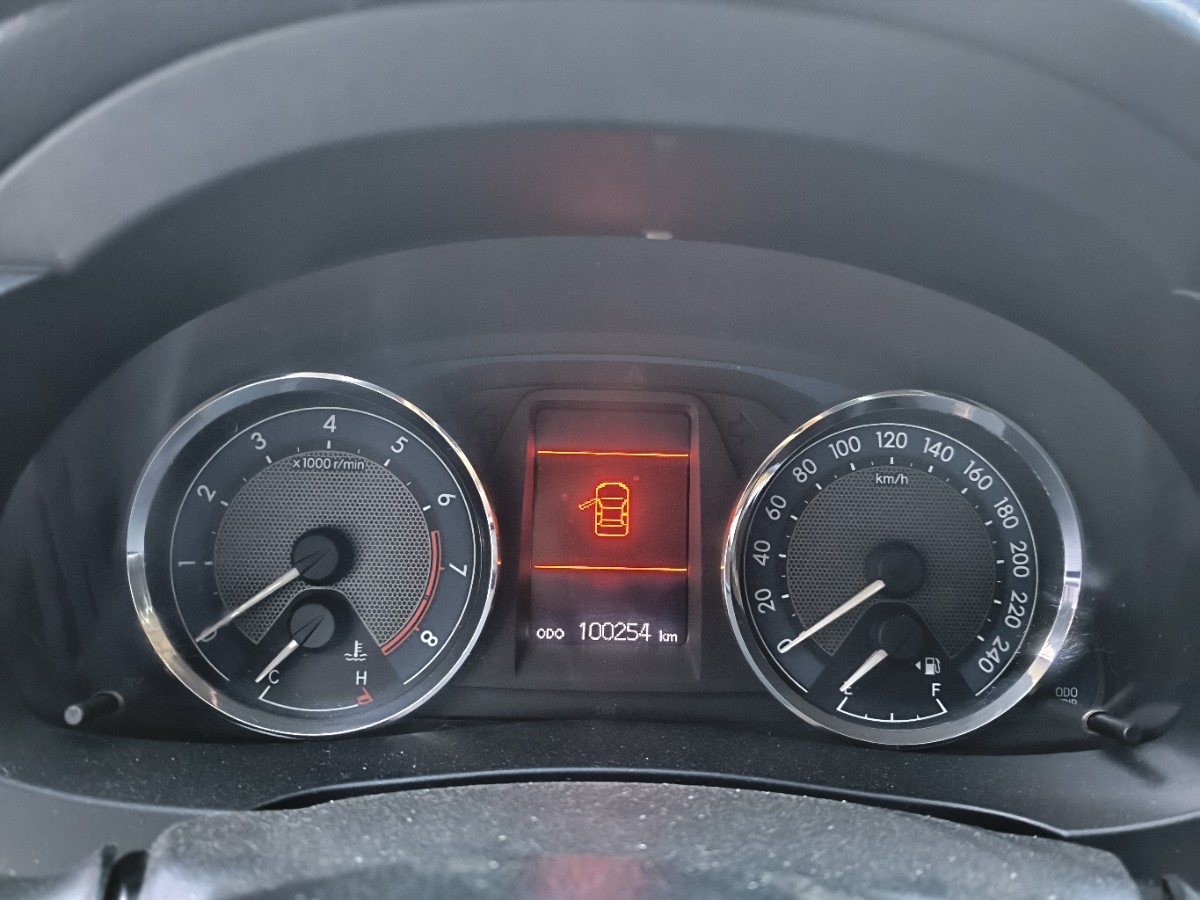 Toyota Corolla 2016 #6 Toyota Corolla 2016 car image #6