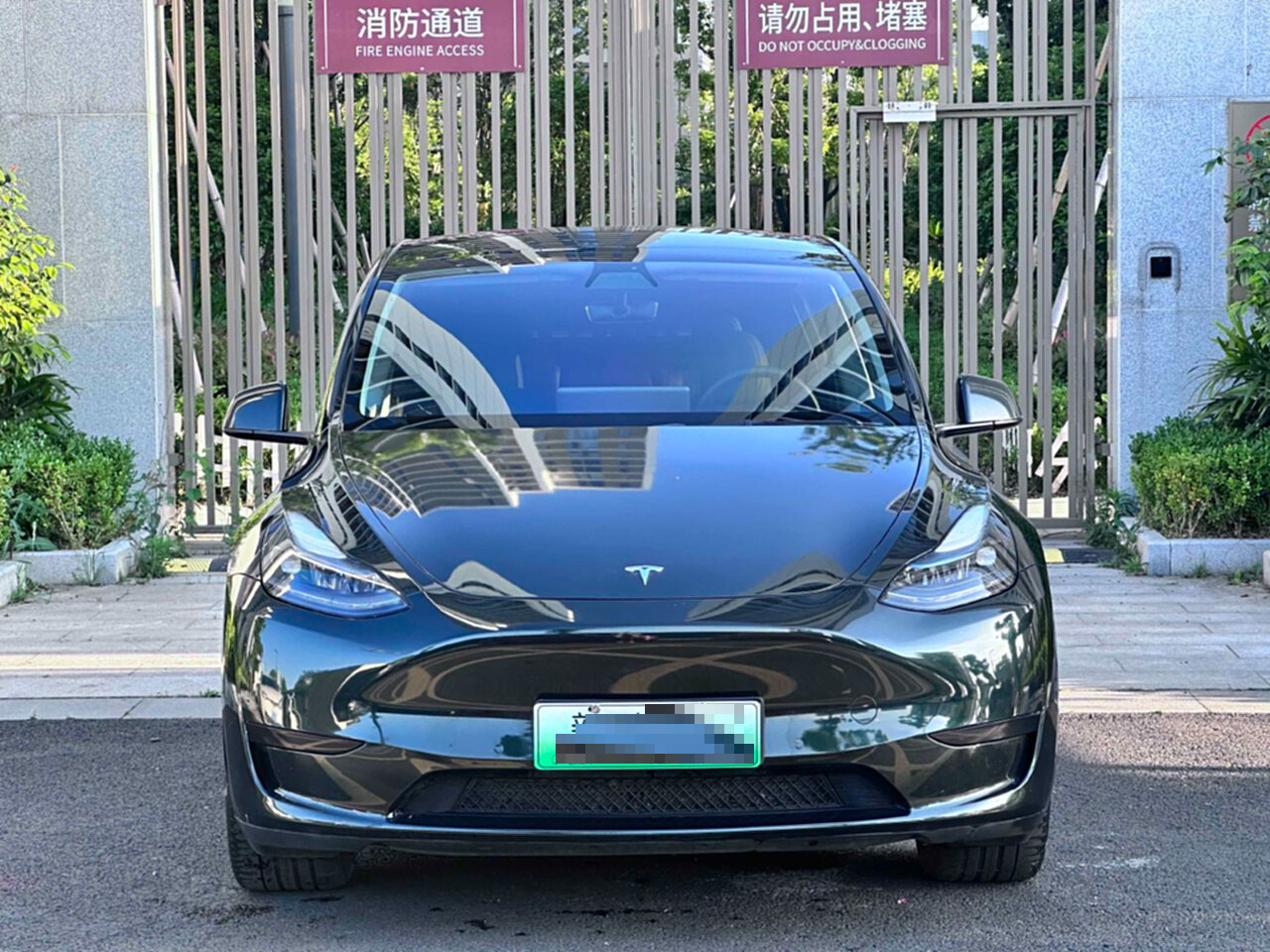 Tesla Model Y 2023 car image #4
