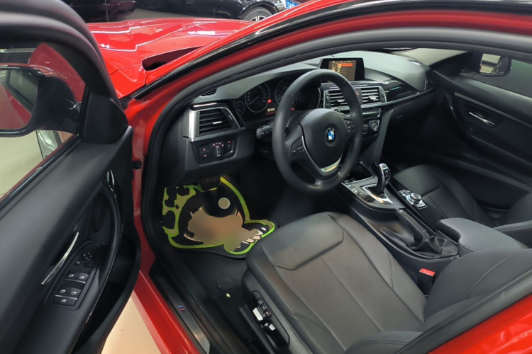 BMW 3 Series 2017 car image #16