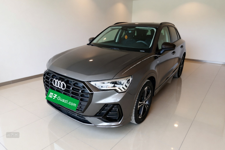 Audi Q3 2020 car image #2
