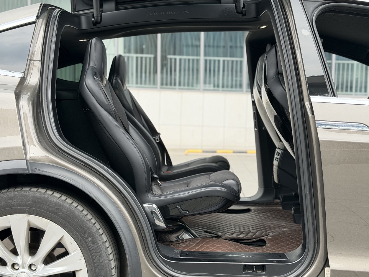 Tesla Model X 2017 #11 Tesla Model X 2017 صورة سيارة #11