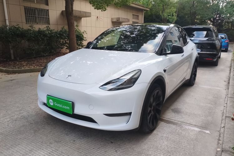 Tesla Model Y 2024 #2 Tesla Model Y 2024 immagine di auto #2