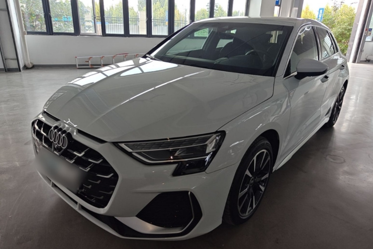 Audi A3 2025 صورة سيارة #2