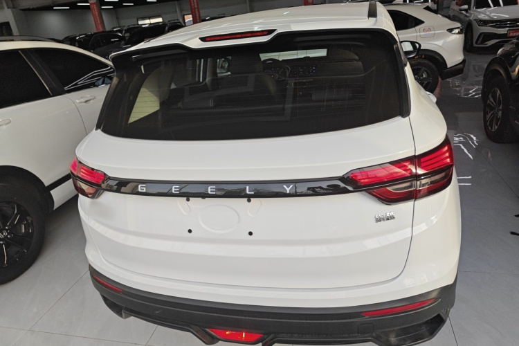 GEELY Coolray 2026 immagine di auto #4