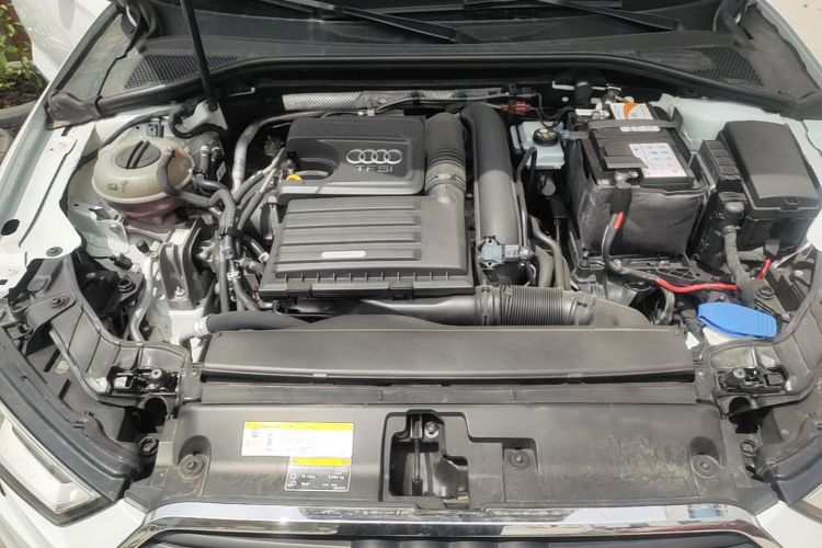 Audi A3 2018 صورة سيارة #22