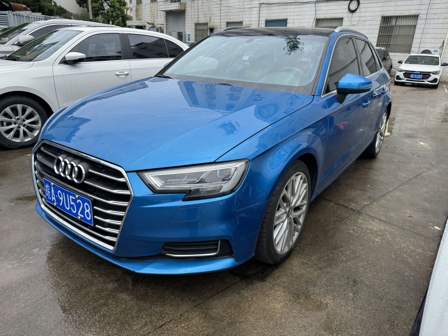 2018 2018 car image
