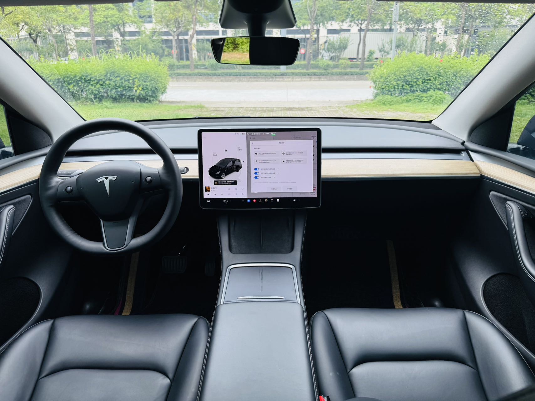 Tesla Model Y 2023 #3 Tesla Model Y 2023 car image #3