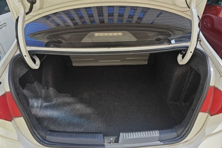 Volkswagen Santana 2016 car image #19