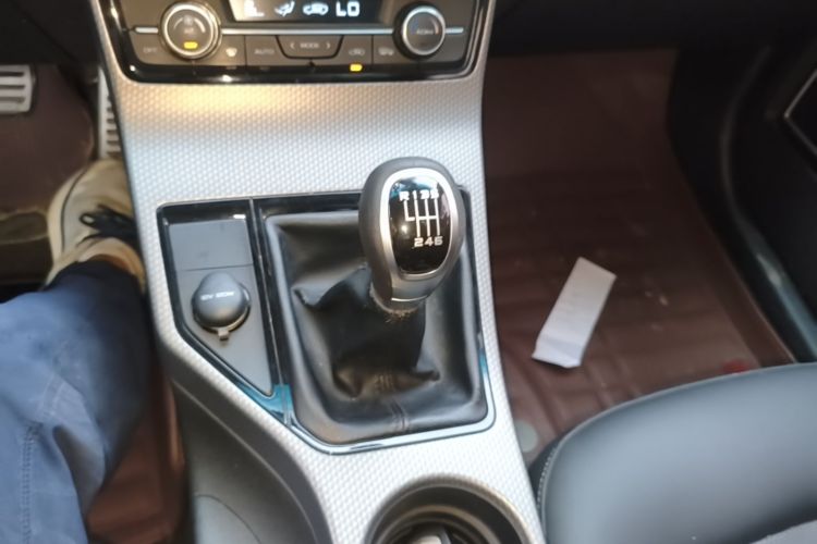 GEELY Emgrand GS 2017 car image #14