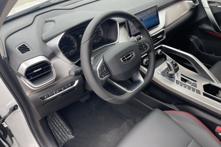 GEELY Coolray 2021 #13 GEELY Coolray 2021 car image #13